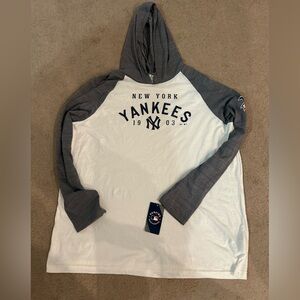NYY New York Yankees Genuine Merchandise Longsleeve Hooded Shirt